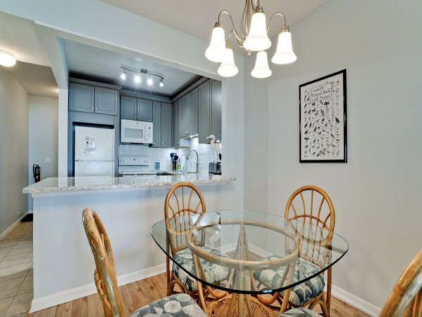 Holmes Beach 2 Bedroom Beach Front Vacation Rental Sleeps 4